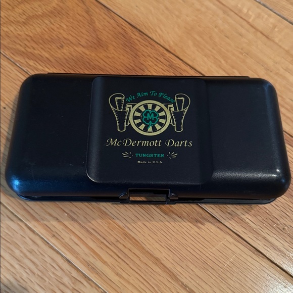 Red and Black Darts Set with Case - Picture 2 of 2